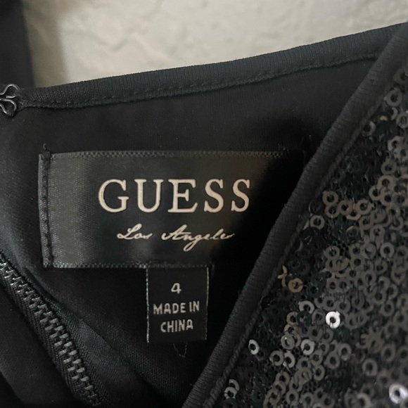 GUESS black sequin dress with sweetheart cut and feathers Keyhole Back Size 4 - Picture 5 of 10